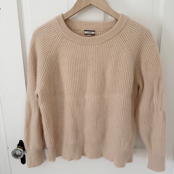 J Crew Ribbed Cashmere Oversized Crewneck Sweater
Ivory Cream Neutral Medium M - Picture 4 of 6